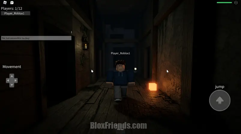 Screenshot de um jogador Roblox fugindo de The Locust em House of The Locust